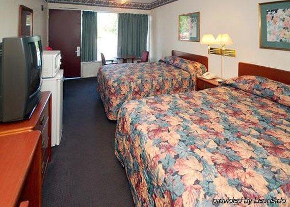 Relax Inn Милледжвилл Номер фото