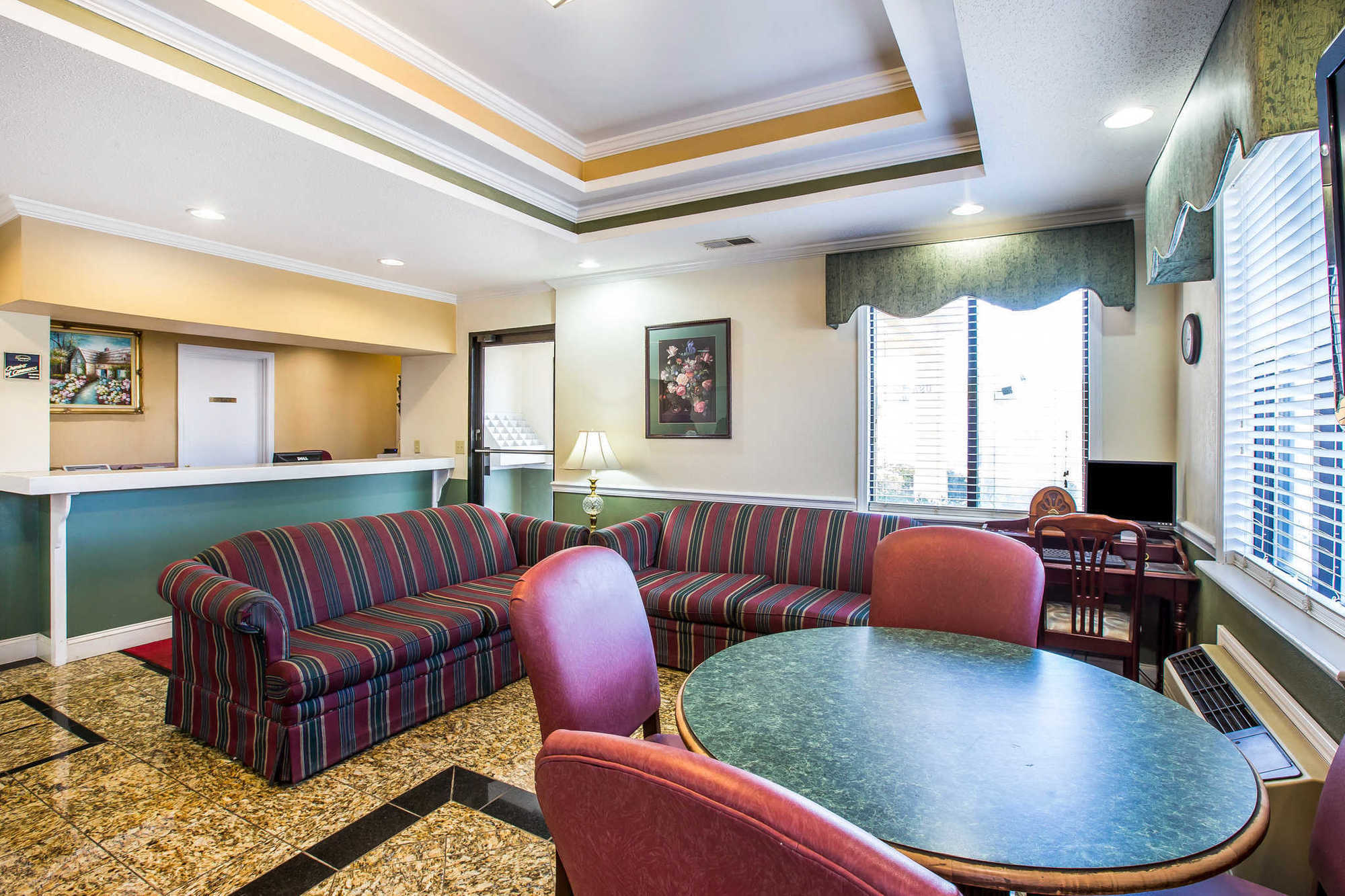 Relax Inn Милледжвилл Интерьер фото